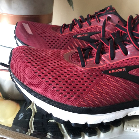 BROOKS GHOST 12 RED/BIKING RED/BLACK Running Shoes - Picture 3 of 11